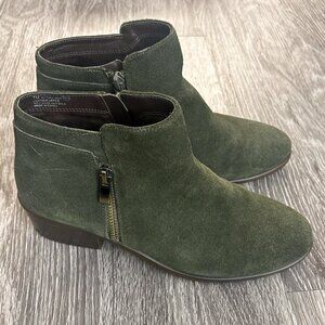 Aerosoles Dark Green Suede Mythology Booties Women's Size 7